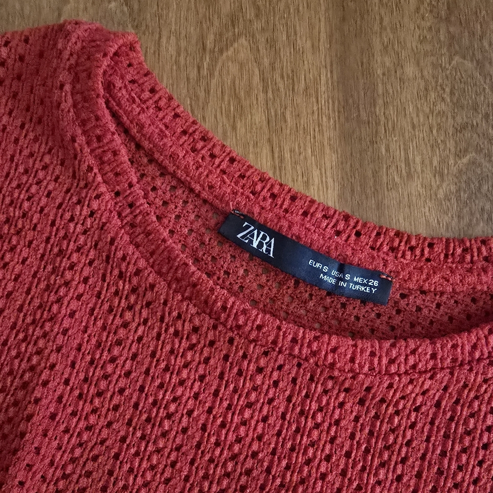 Red Knit Short Sleeve Top - Picture 2 of 4